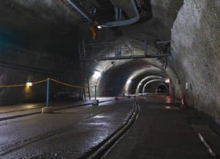 トンネル補修工事